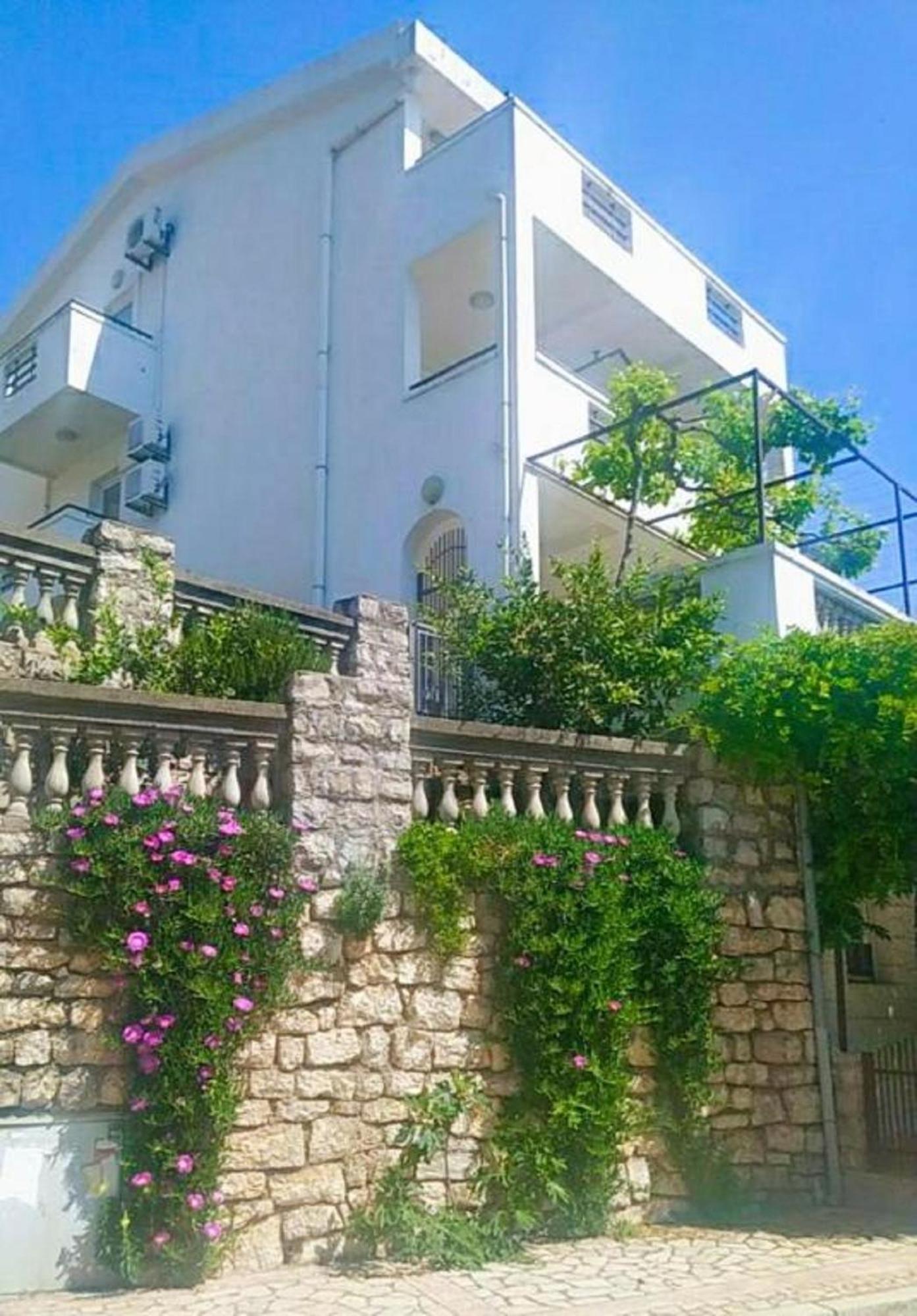 Apartmani Jovanovic Petrovac Ngoại thất bức ảnh