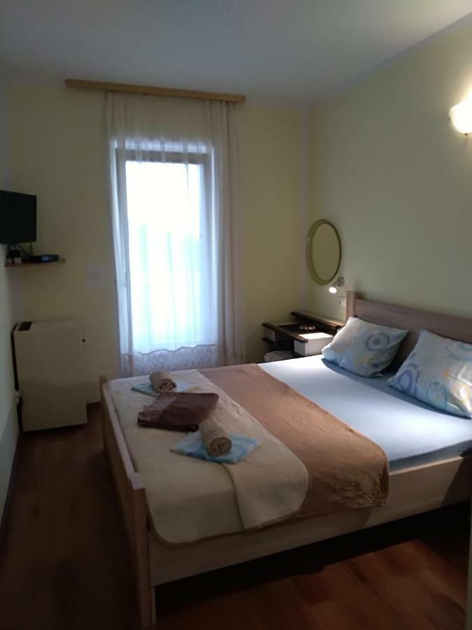 Apartmani Jovanovic Petrovac Ngoại thất bức ảnh