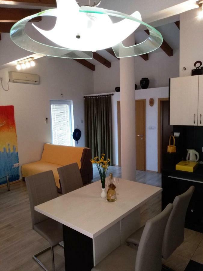 Apartmani Jovanovic Petrovac Ngoại thất bức ảnh