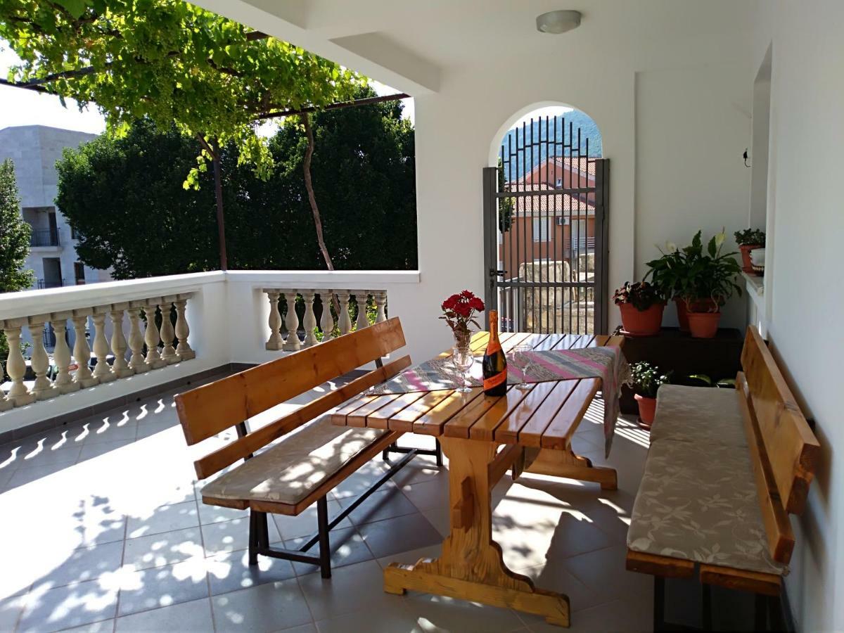 Apartmani Jovanovic Petrovac Ngoại thất bức ảnh
