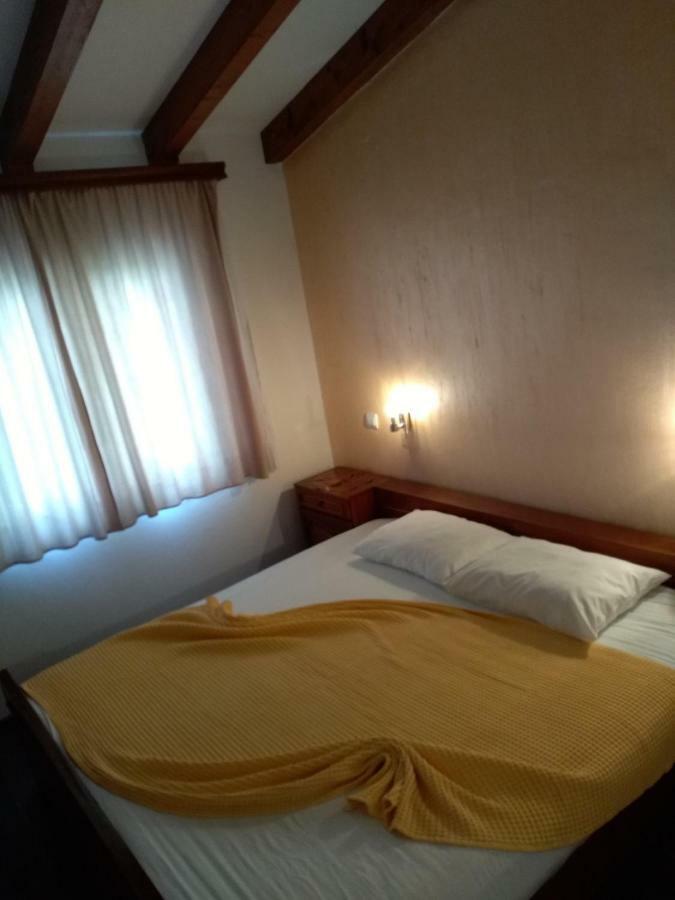 Apartmani Jovanovic Petrovac Ngoại thất bức ảnh